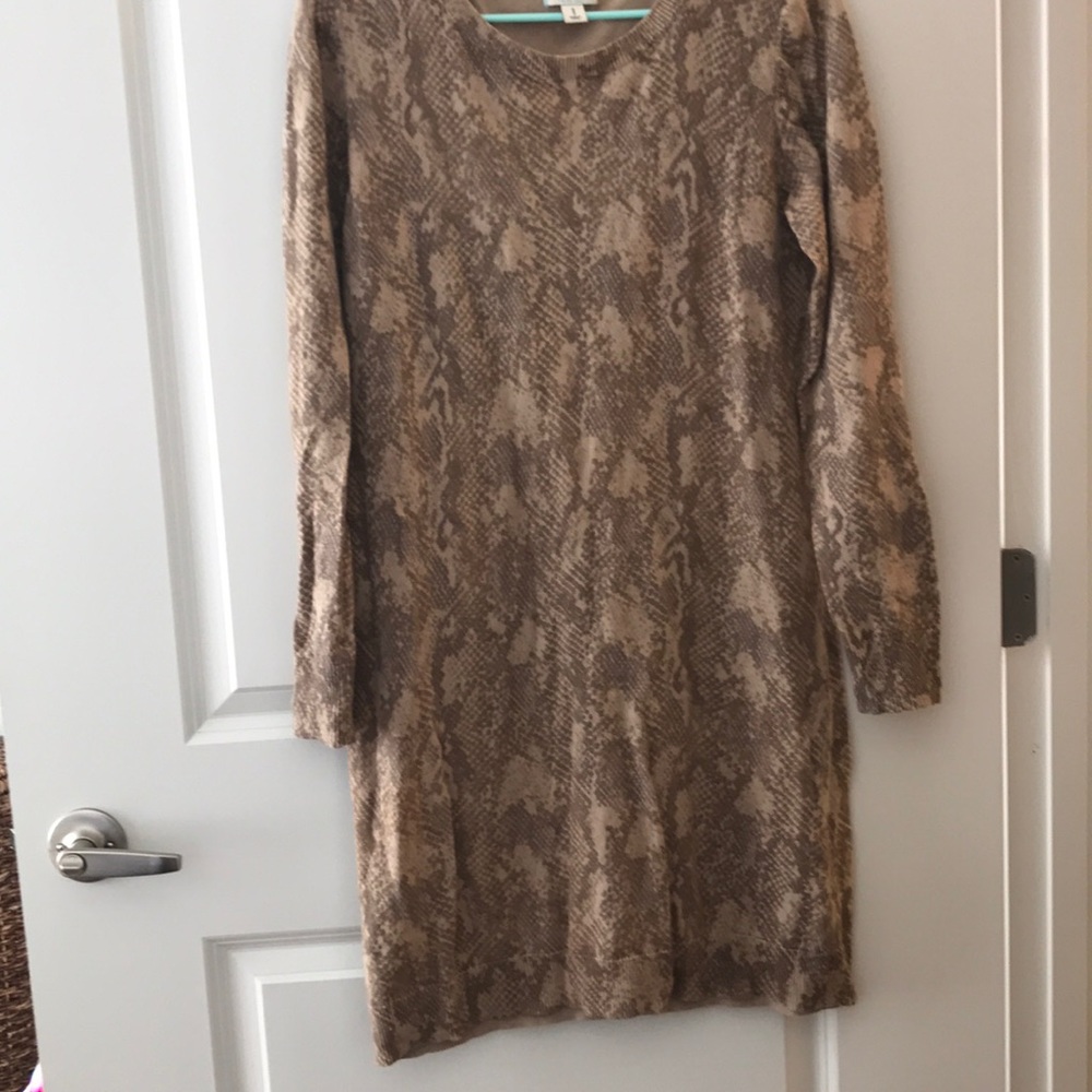 Old navy snake skin print dress